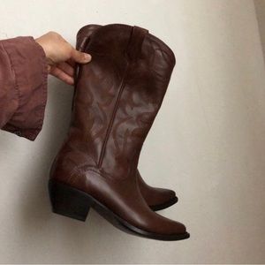 Frye leather boots cowboy brown size 5.5 high top